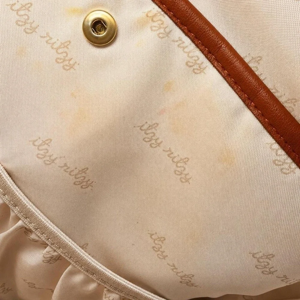 Itzy Ritzy inside bag ritzy